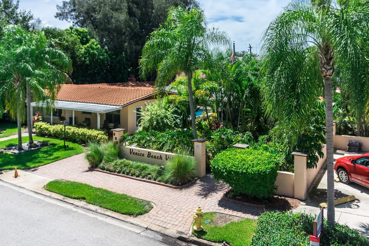 Tropical Villas of Venice Beach