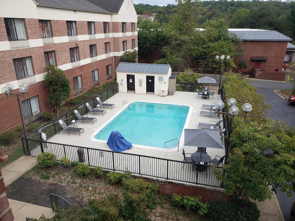 Fairfield by Marriott Inn & Suites Charlottesville North photo 2