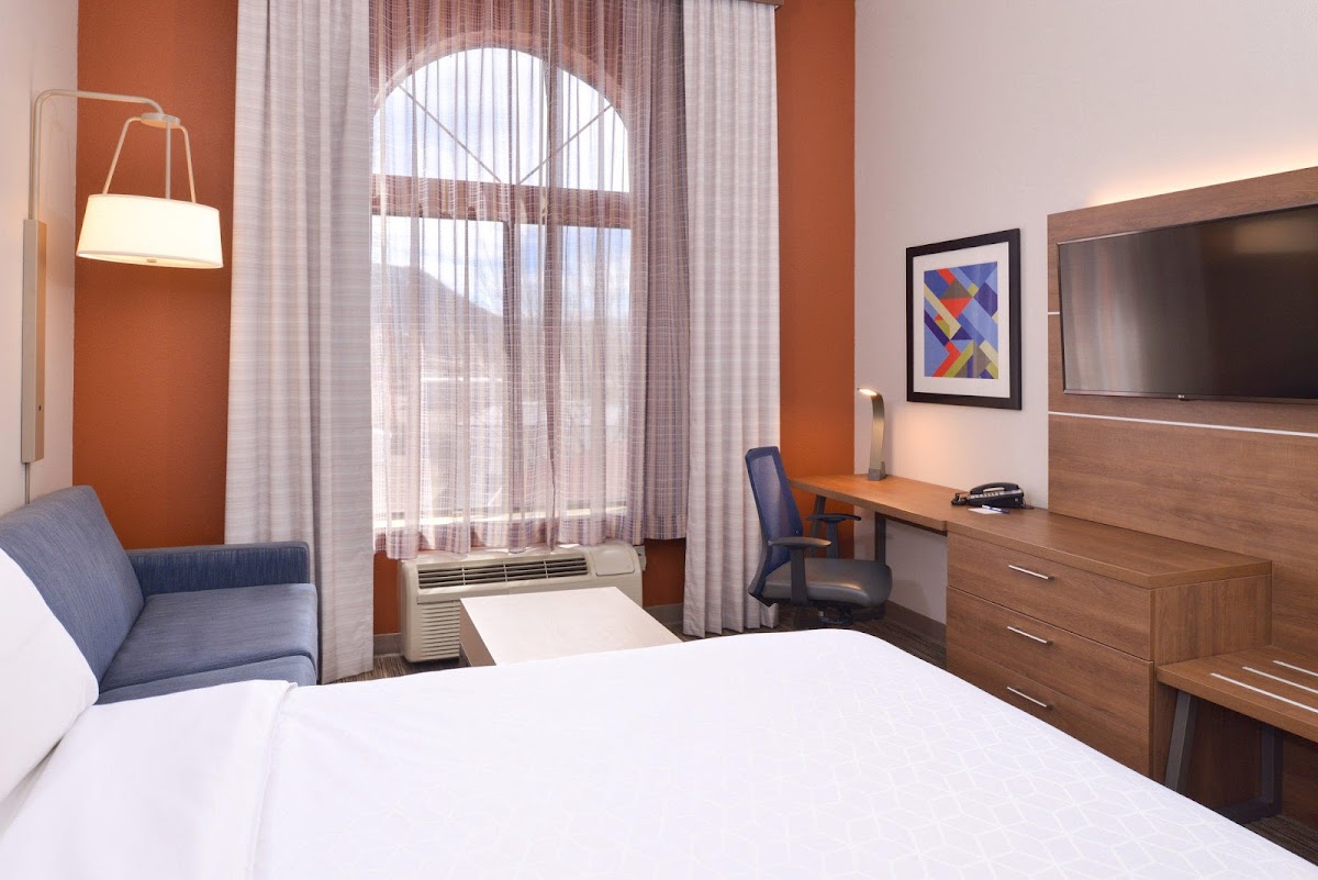 Holiday Inn Express Glenwood Springs (Aspen Area) by IHG photo 3