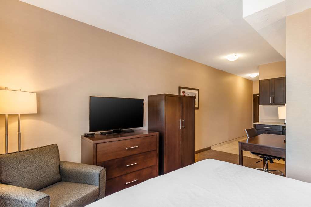 Best Western Plus Kindersley Hotel photo 3