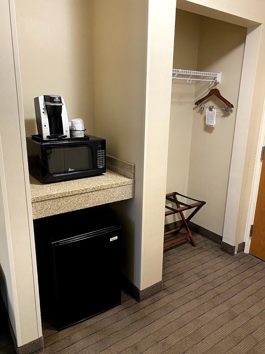 Holiday Inn Aurora North- Naperville, an IHG Hotel photo 2