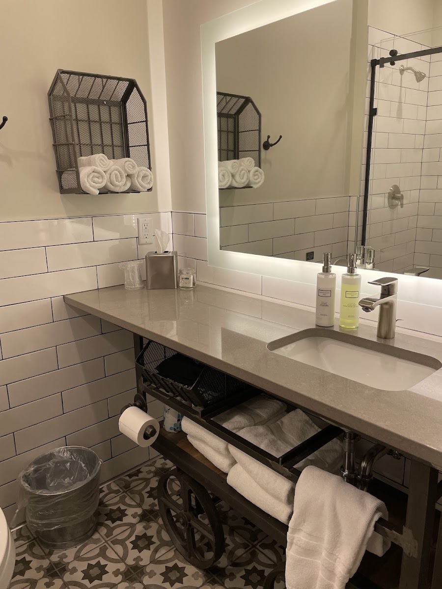 Compass Rose Lodge photo 3