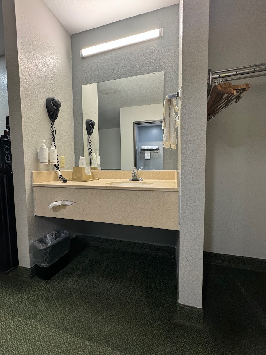 Star City Inn & Suites photo 3