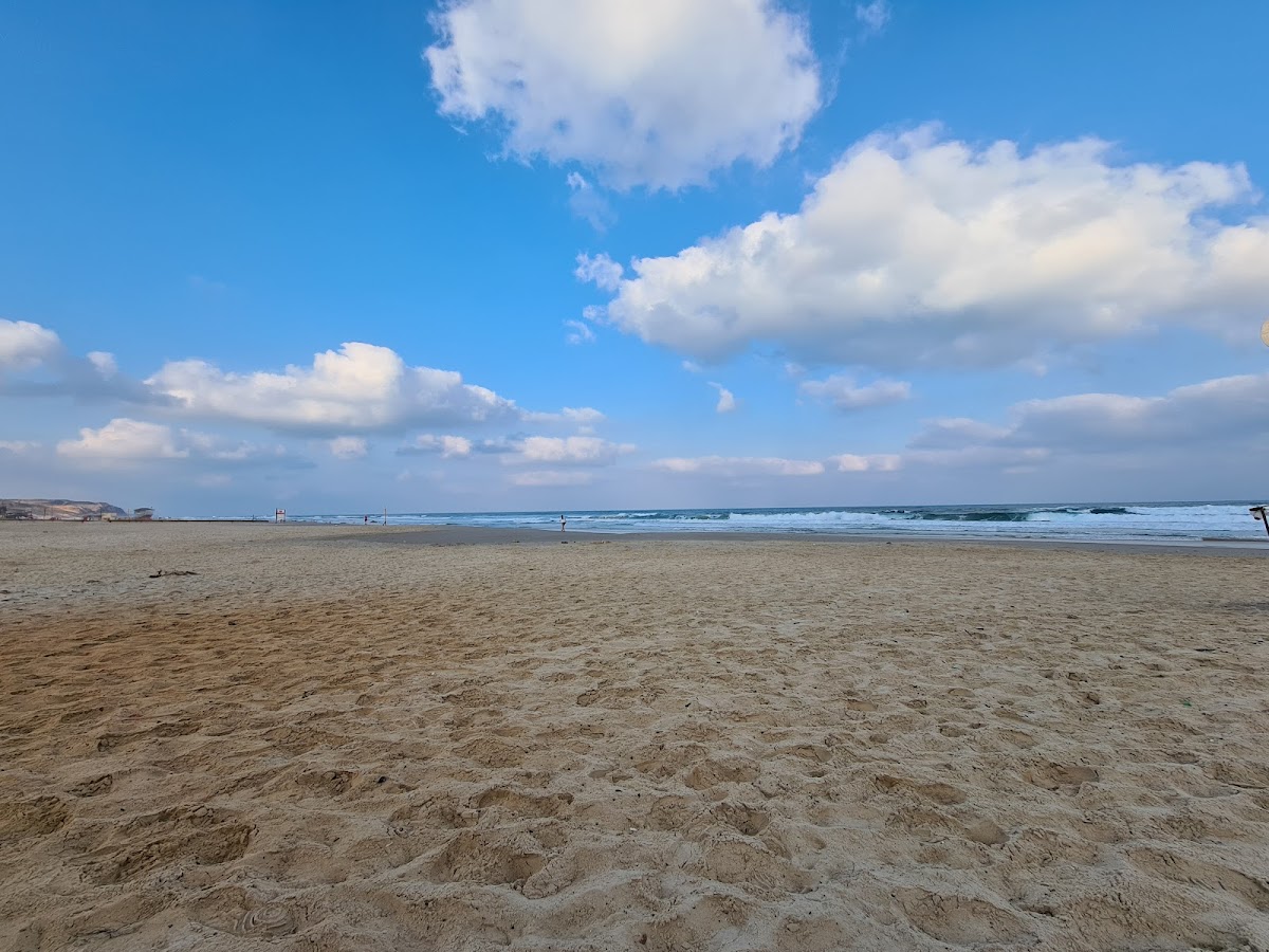 Poleg Beach