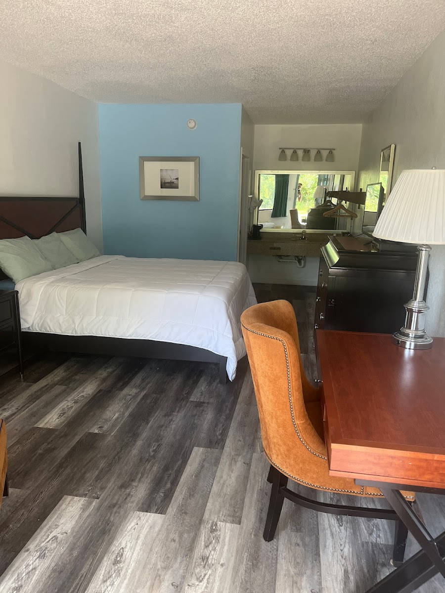 Bayou Inn & Suites | Hotel in Bayou La Batre photo 2