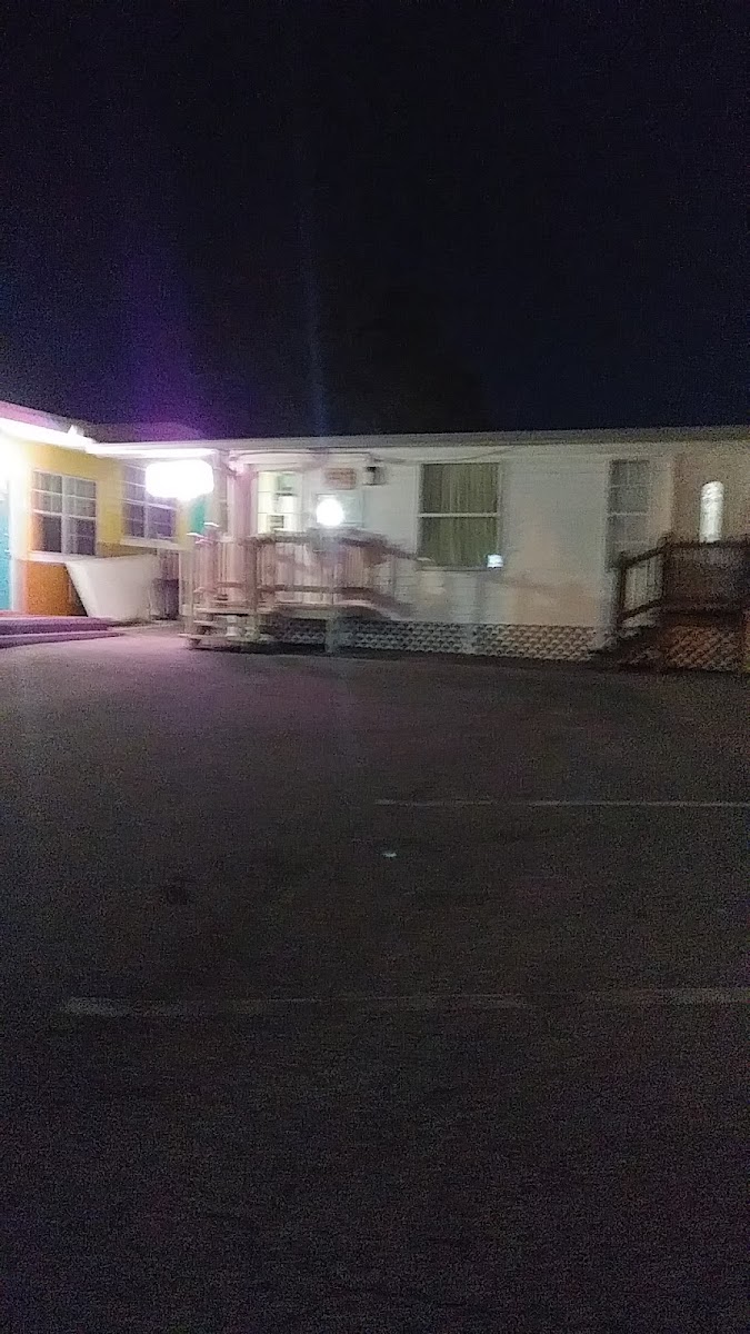 Tropizar Motel