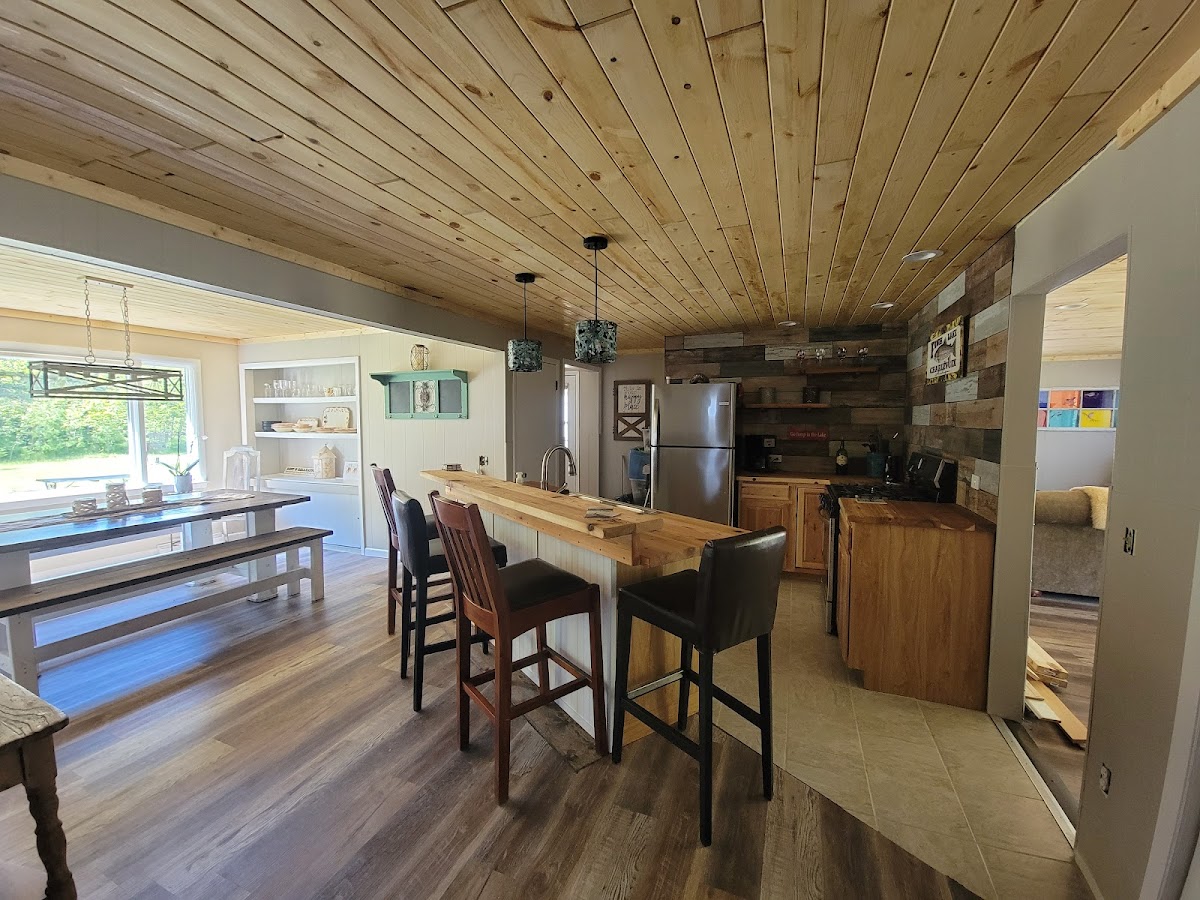 Drummond Island Hotel & Vacation Home Rentals photo 3