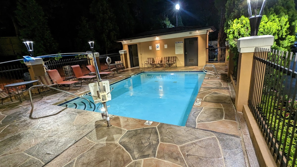 Comfort Inn & Suites Peachtree Corners photo 3