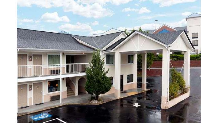 Days Inn by Wyndham Dahlonega University Area