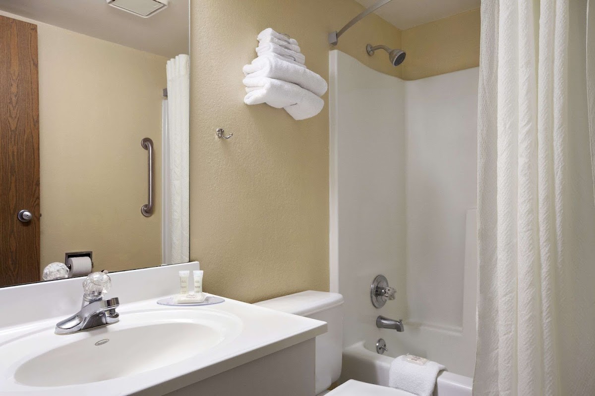 Super 8 by Wyndham Collinsville St. Louis photo 3