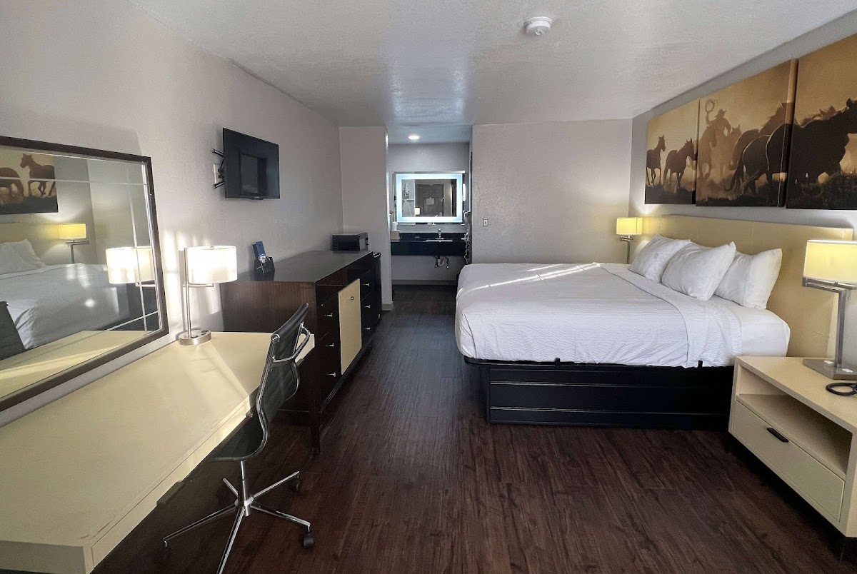 Days Inn by Wyndham Canton photo 2