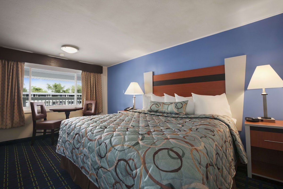 Days Inn by Wyndham West Yarmouth/Hyannis Cape Cod Area photo 2