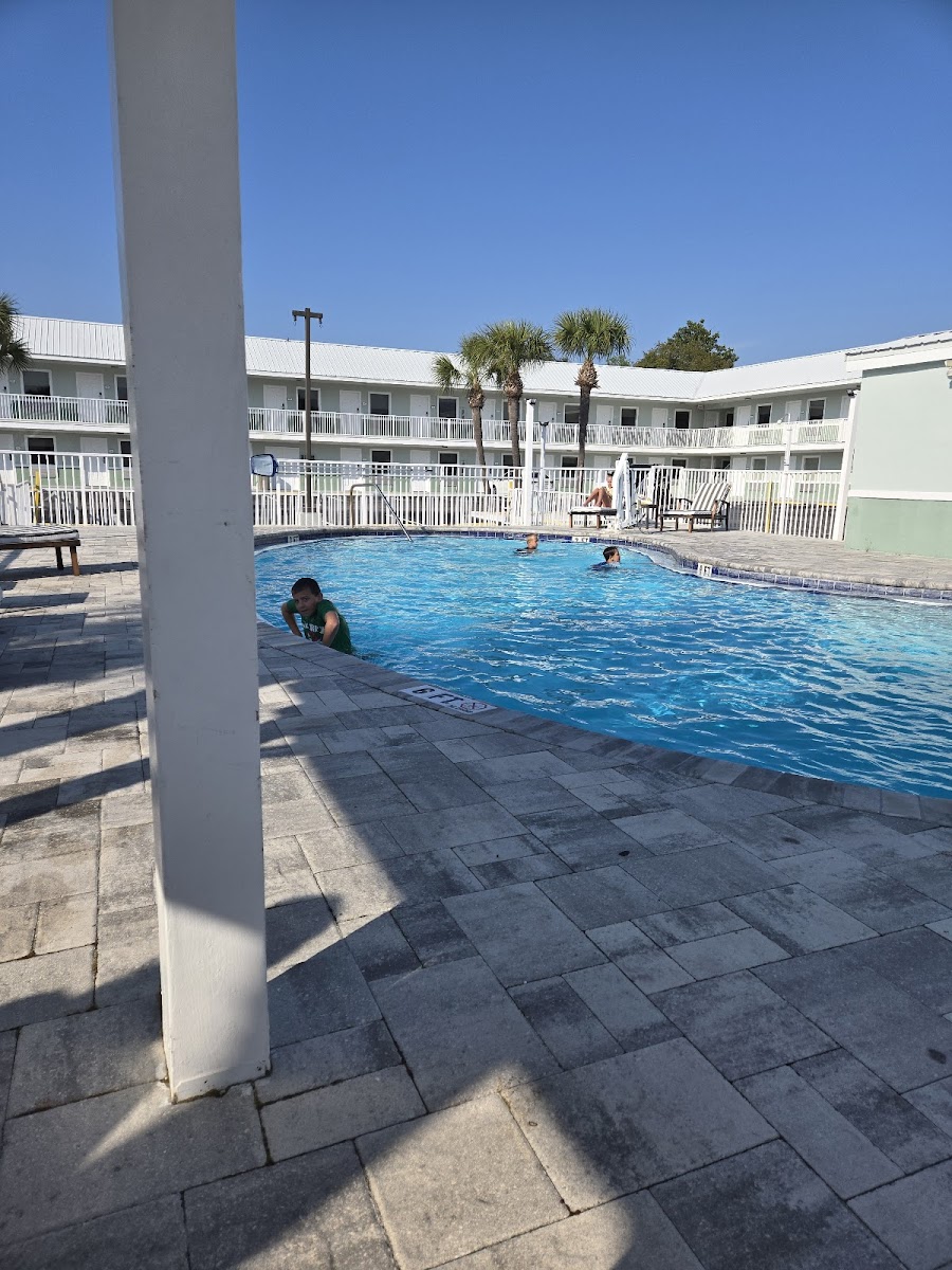 Destin Inn & Suites photo 3