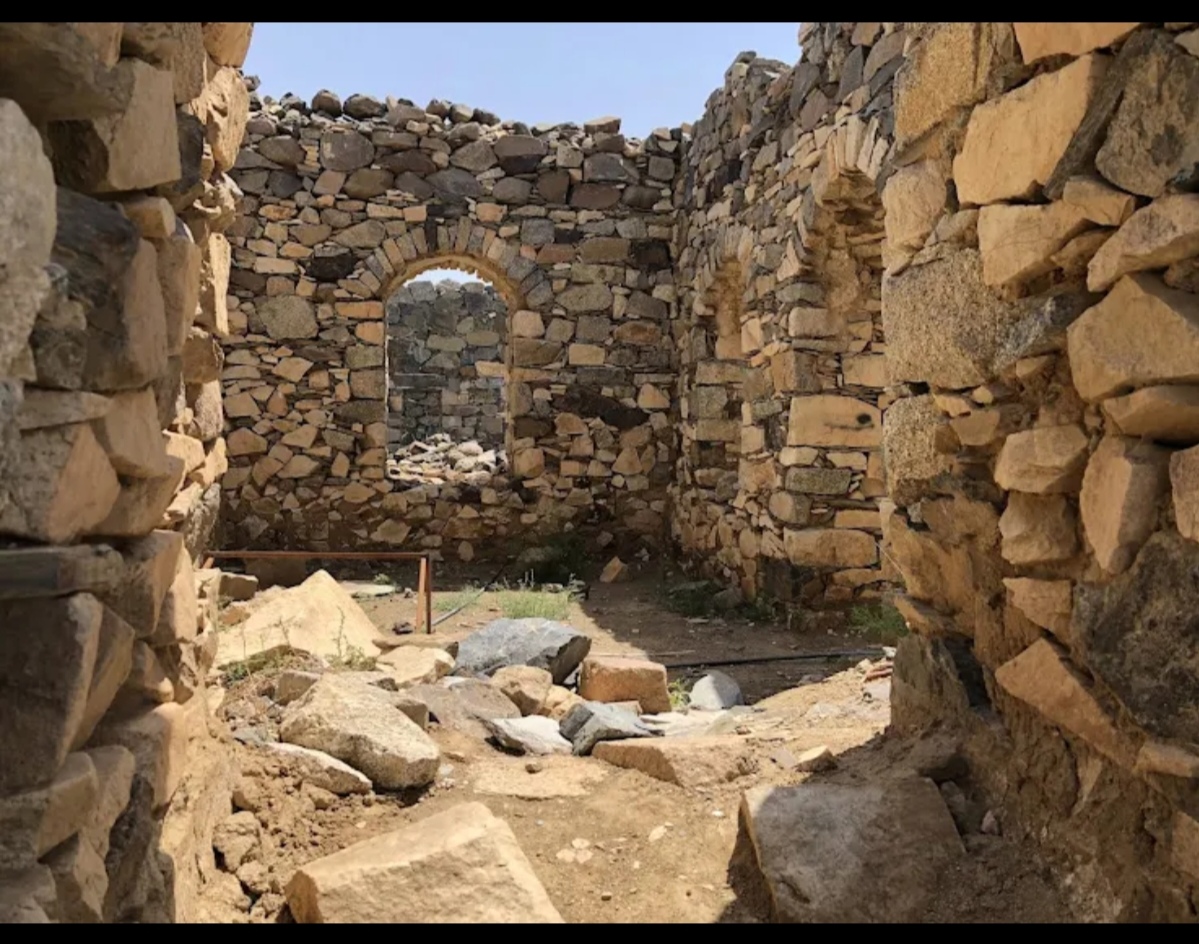 Shamsan Castle