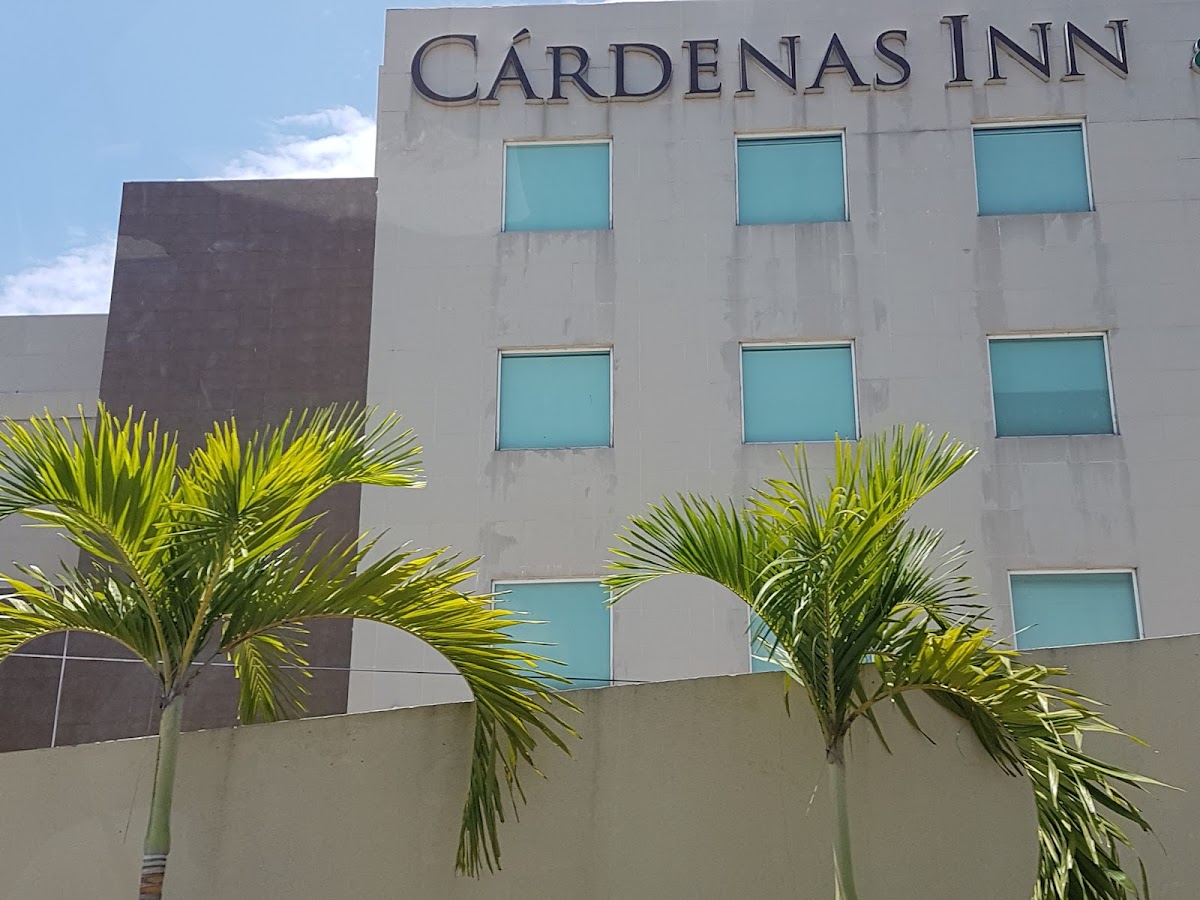 Cardenas Inn, Hotel y villas