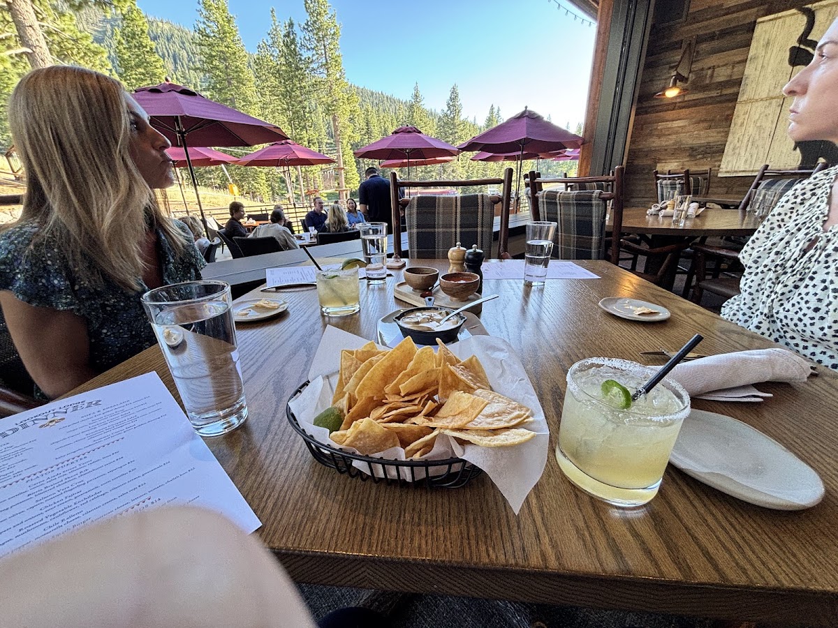 Lookout Lodge photo 3