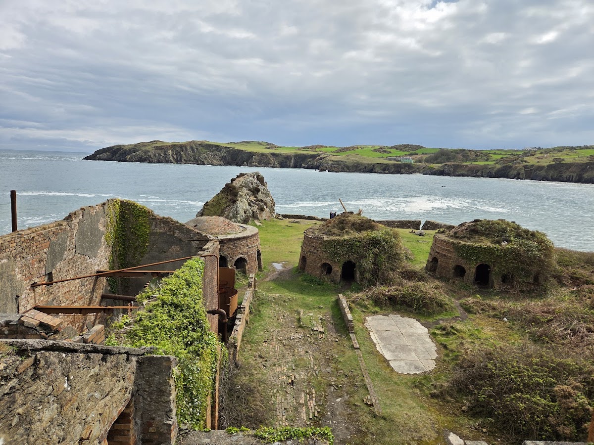 Traeth Porth Wen Beach