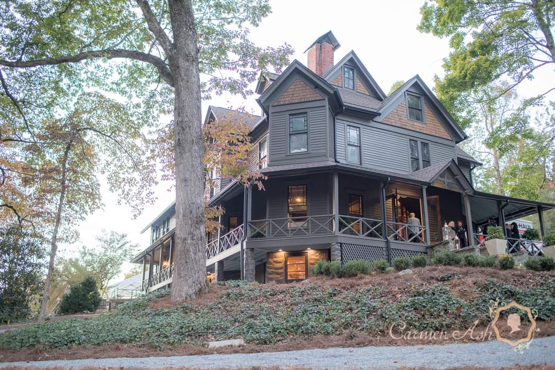 The Saluda Inn