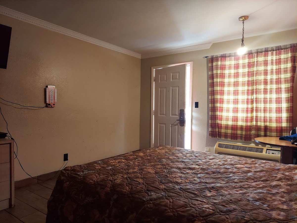 Shelby Motel photo 2