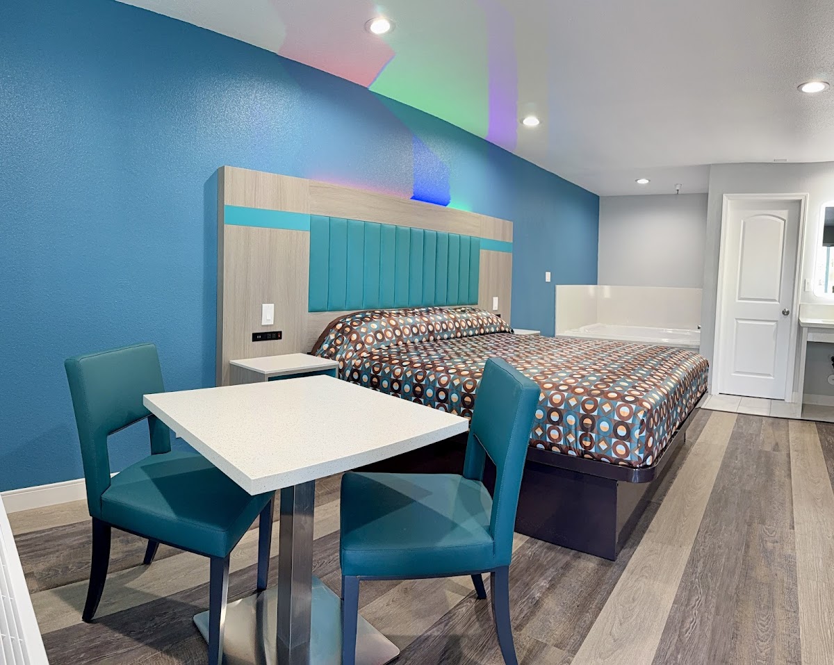 Royale Inn photo 2
