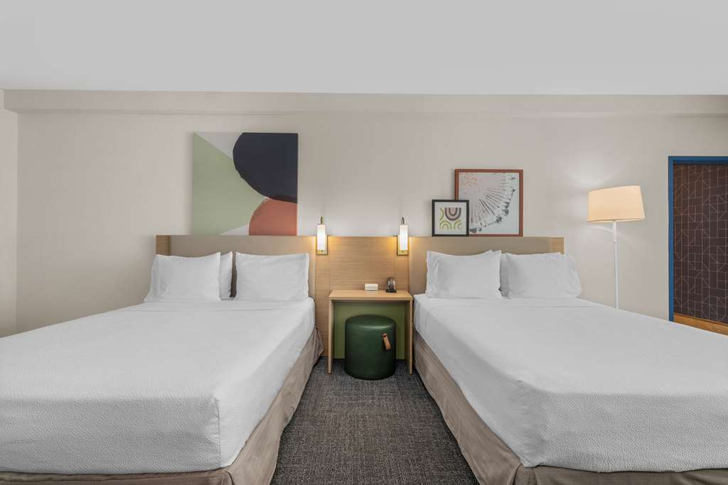 Spark by Hilton Bakersfield Central photo 2