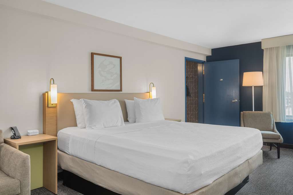 Spark by Hilton Bakersfield Central photo 3