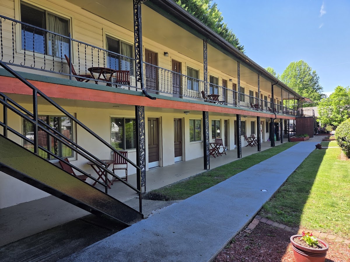 Ridge Top Motel & Campground photo 3