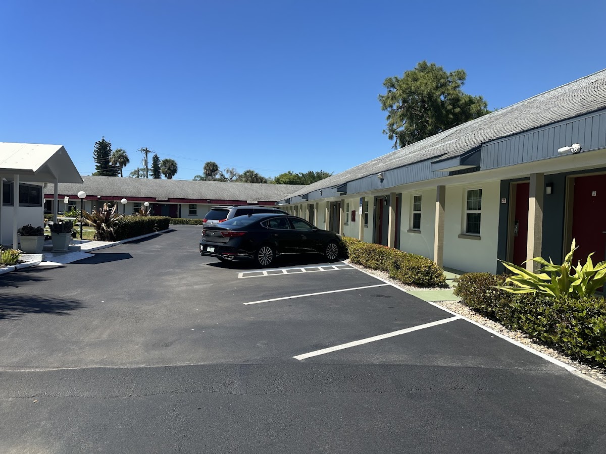 Tropical Palm Motel