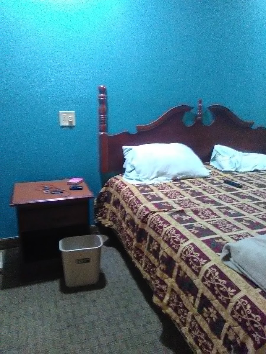 Budget Inn Pasadena photo 2