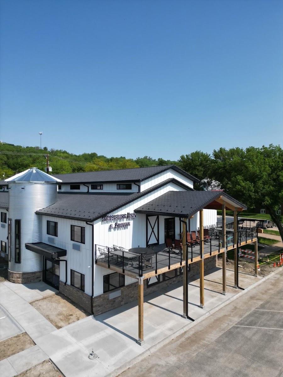Hamburg Inn & Suites