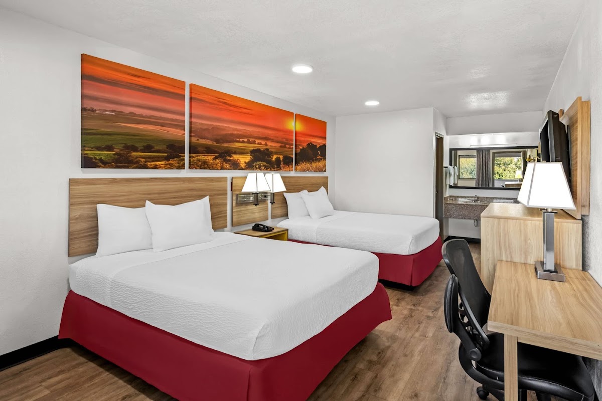 Days Inn by Wyndham Independence photo 2