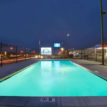 Days Inn by Wyndham Independence photo 3