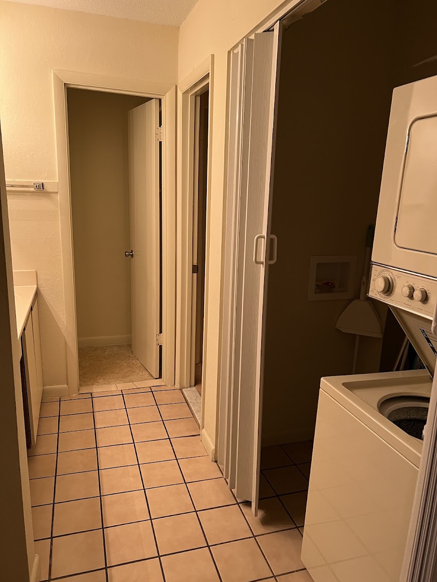 Ocean High Condominiums photo 3