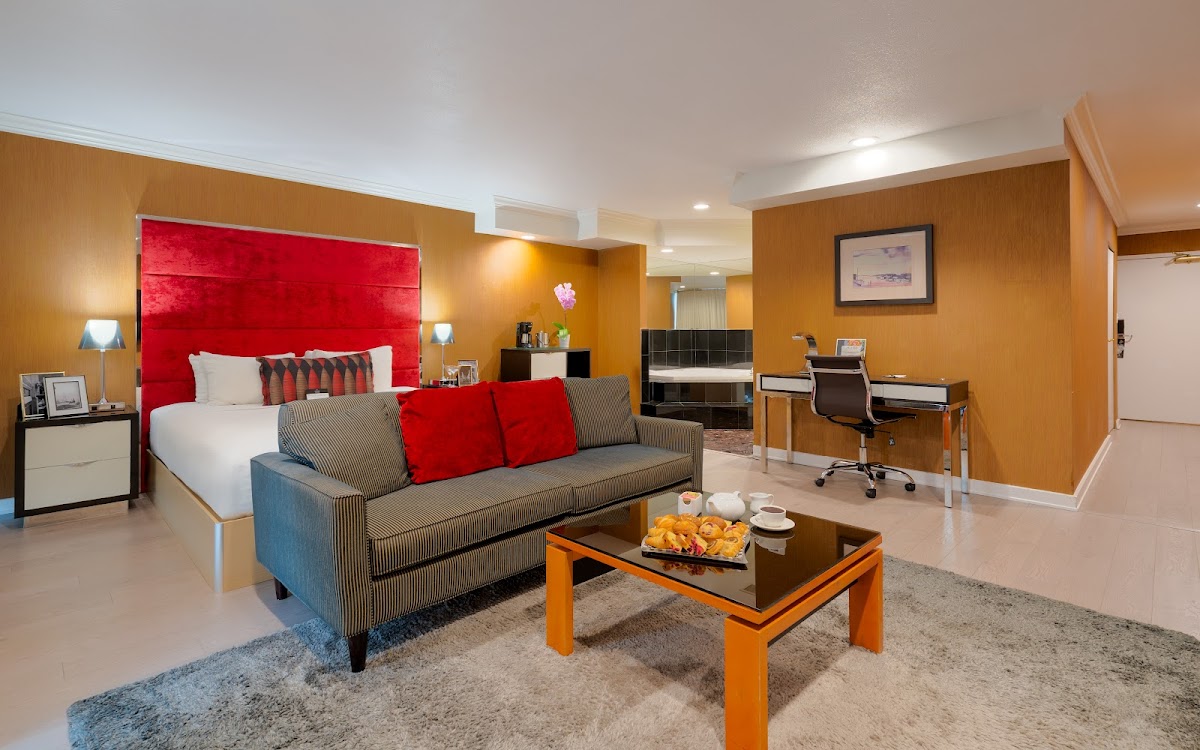 Executive Suites Hotel and Conference Centre Metro Vancouver photo 3