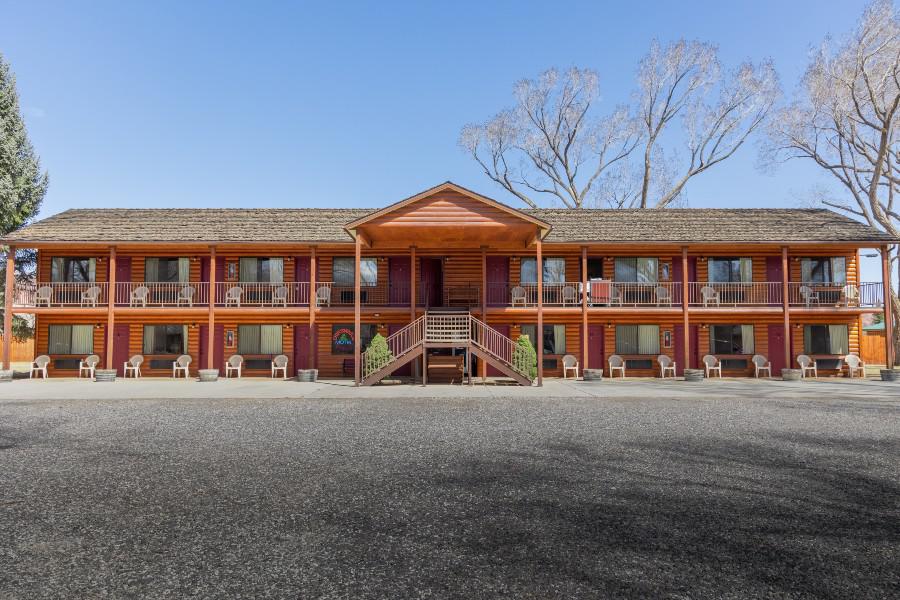Chuck Wagon Lodge