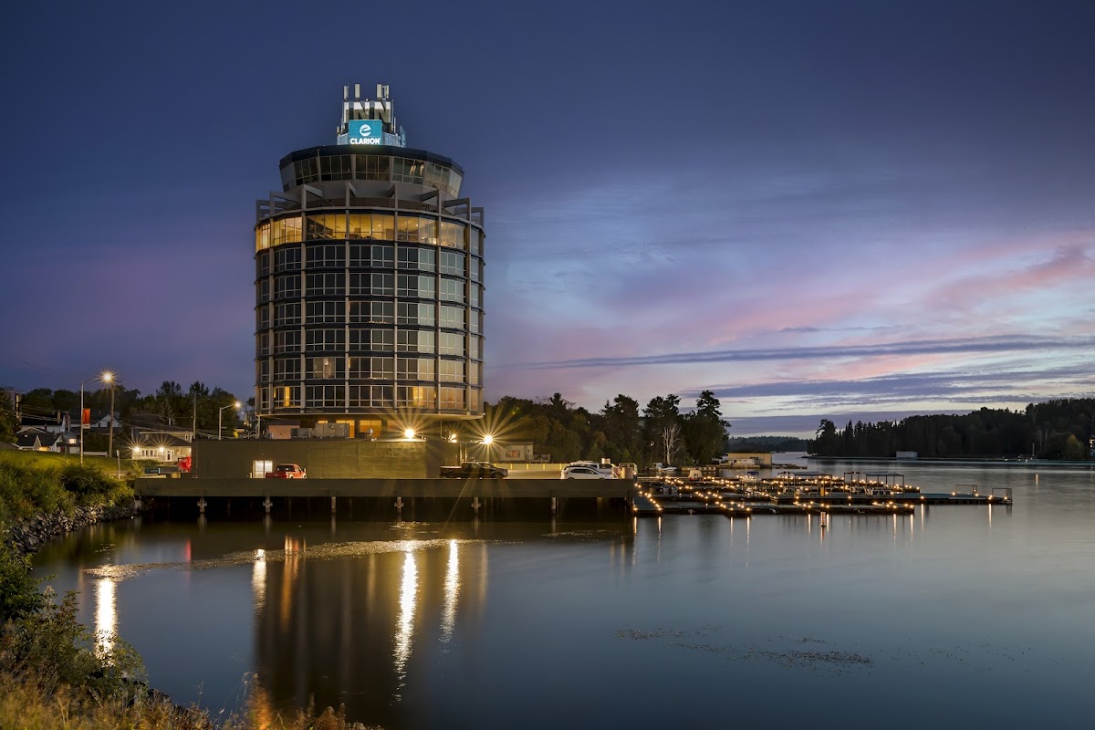 Clarion Lakeside Inn and Conference Centre