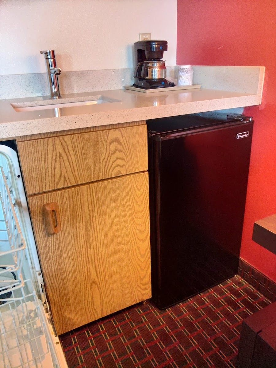 Bridgeway Inn & Suites Portland Airport photo 3