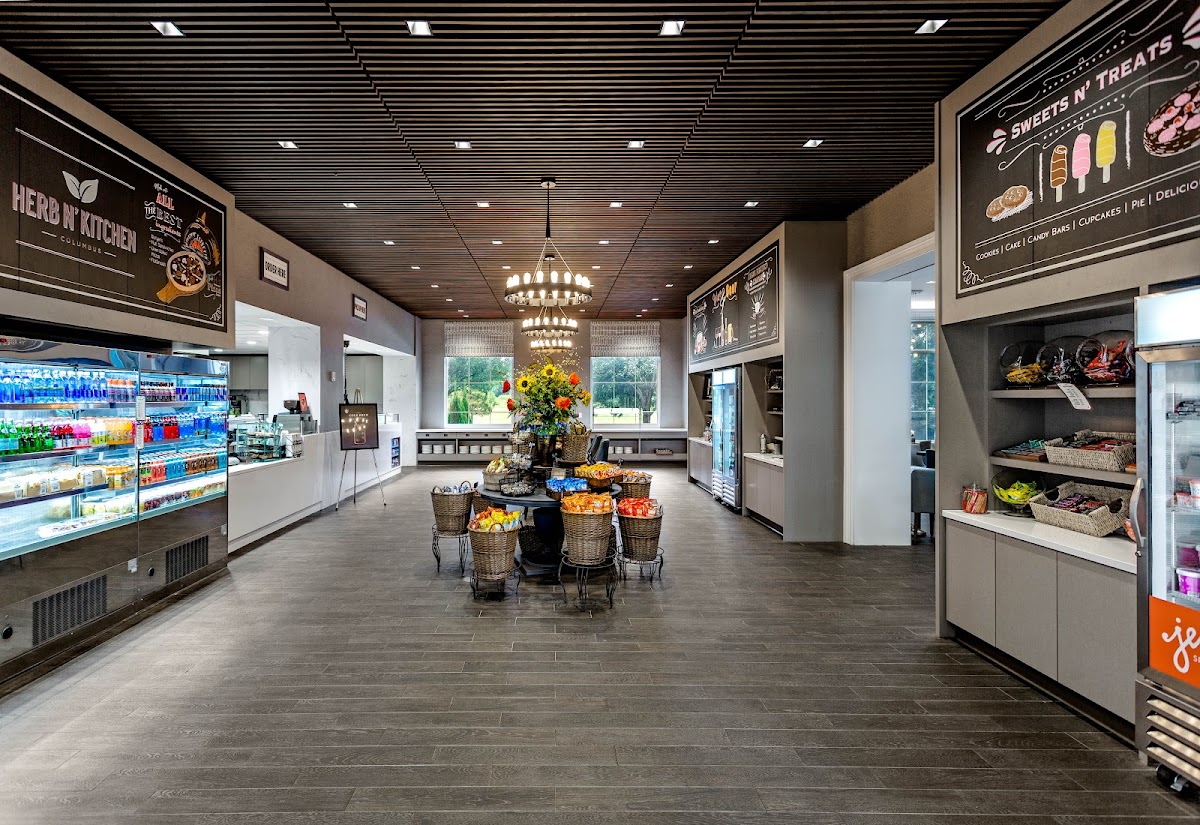 Hilton Columbus at Easton photo 2