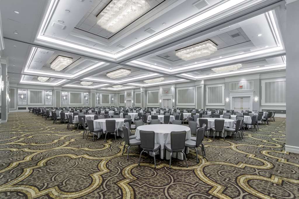 Hilton Columbus at Easton photo 3