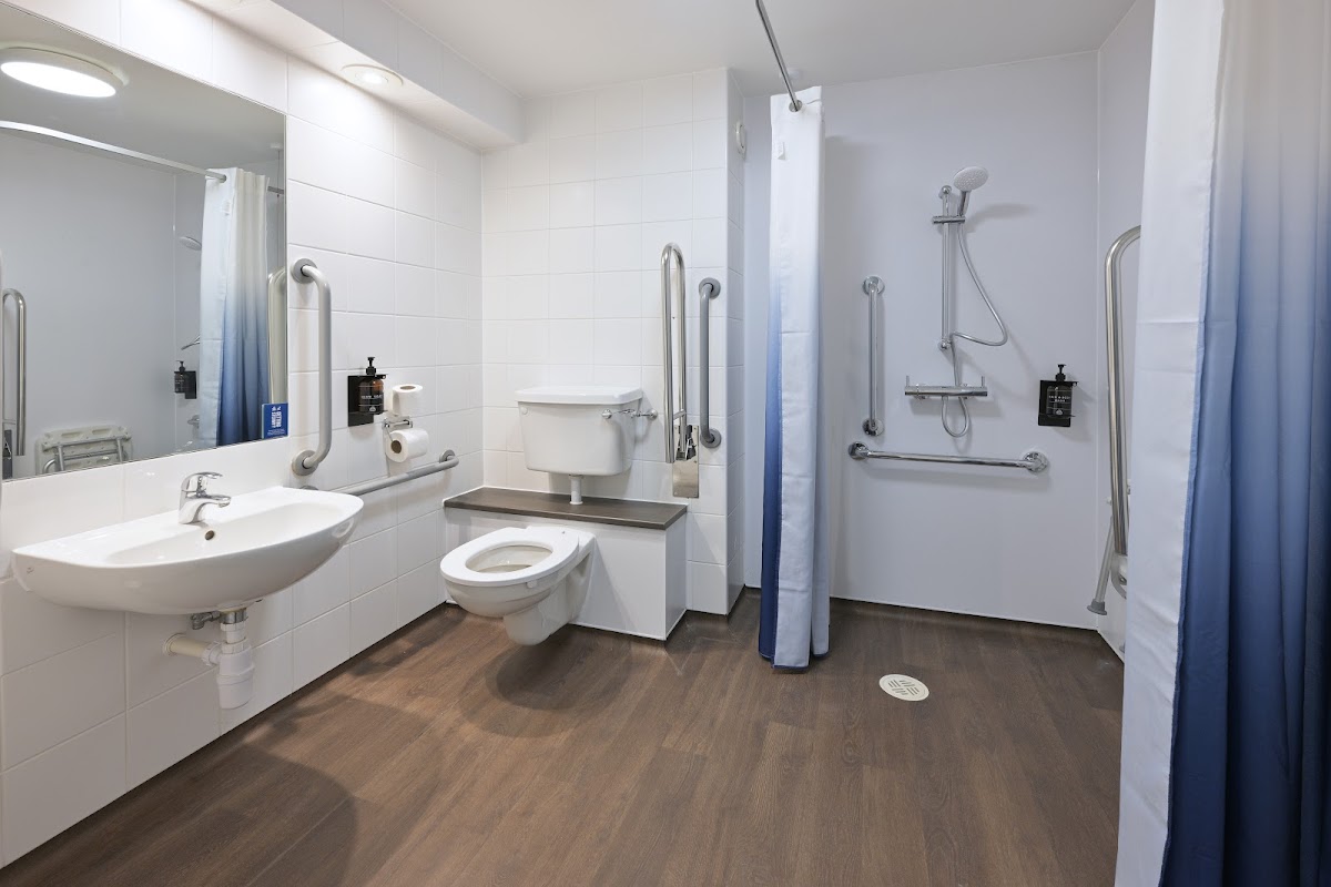 Travelodge Bromborough photo 3