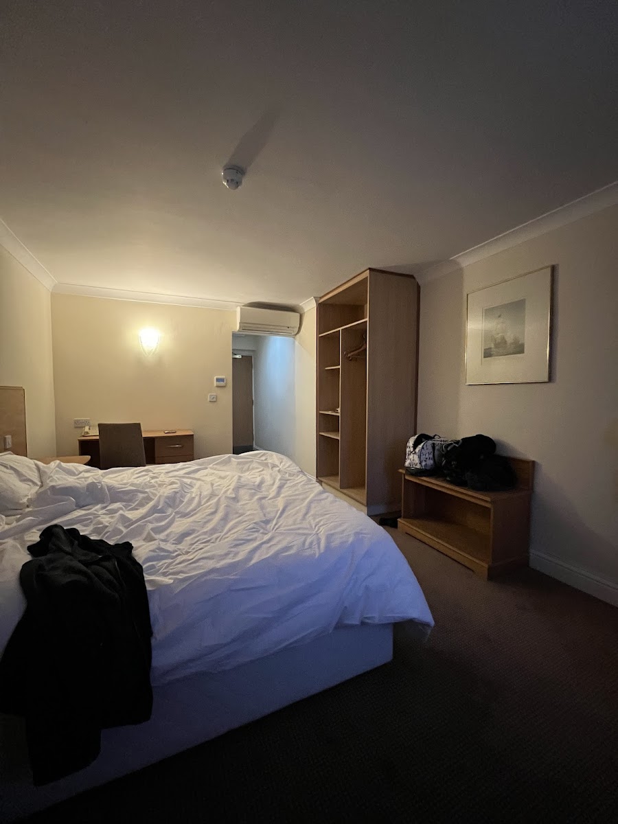 Skylark Hotel photo 2