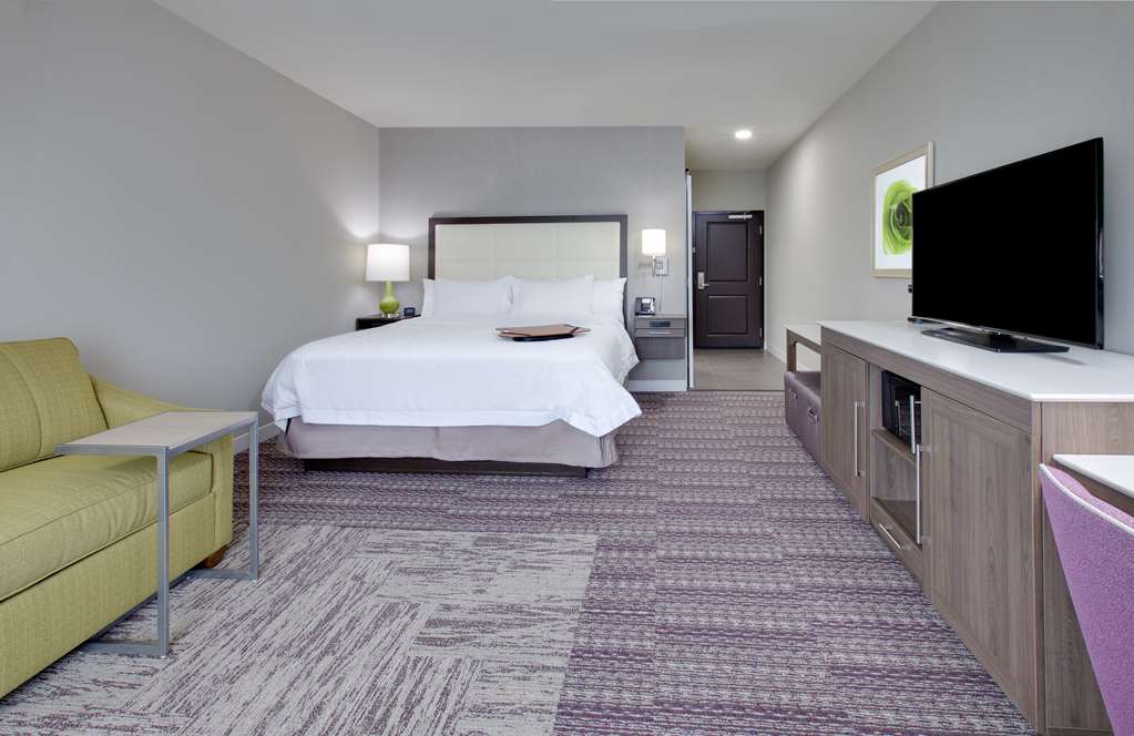 Hampton Inn & Suites Tyler-South photo 2