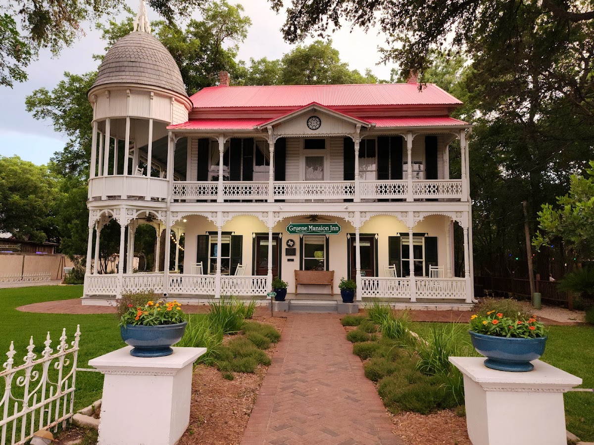Gruene Mansion Inn photo 3