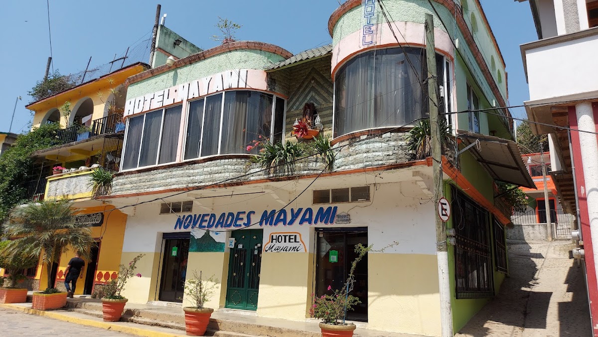 Hotel “Mayami”