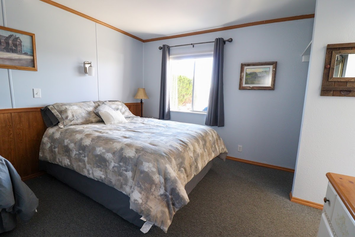 Mesa Moon Inn & Suites