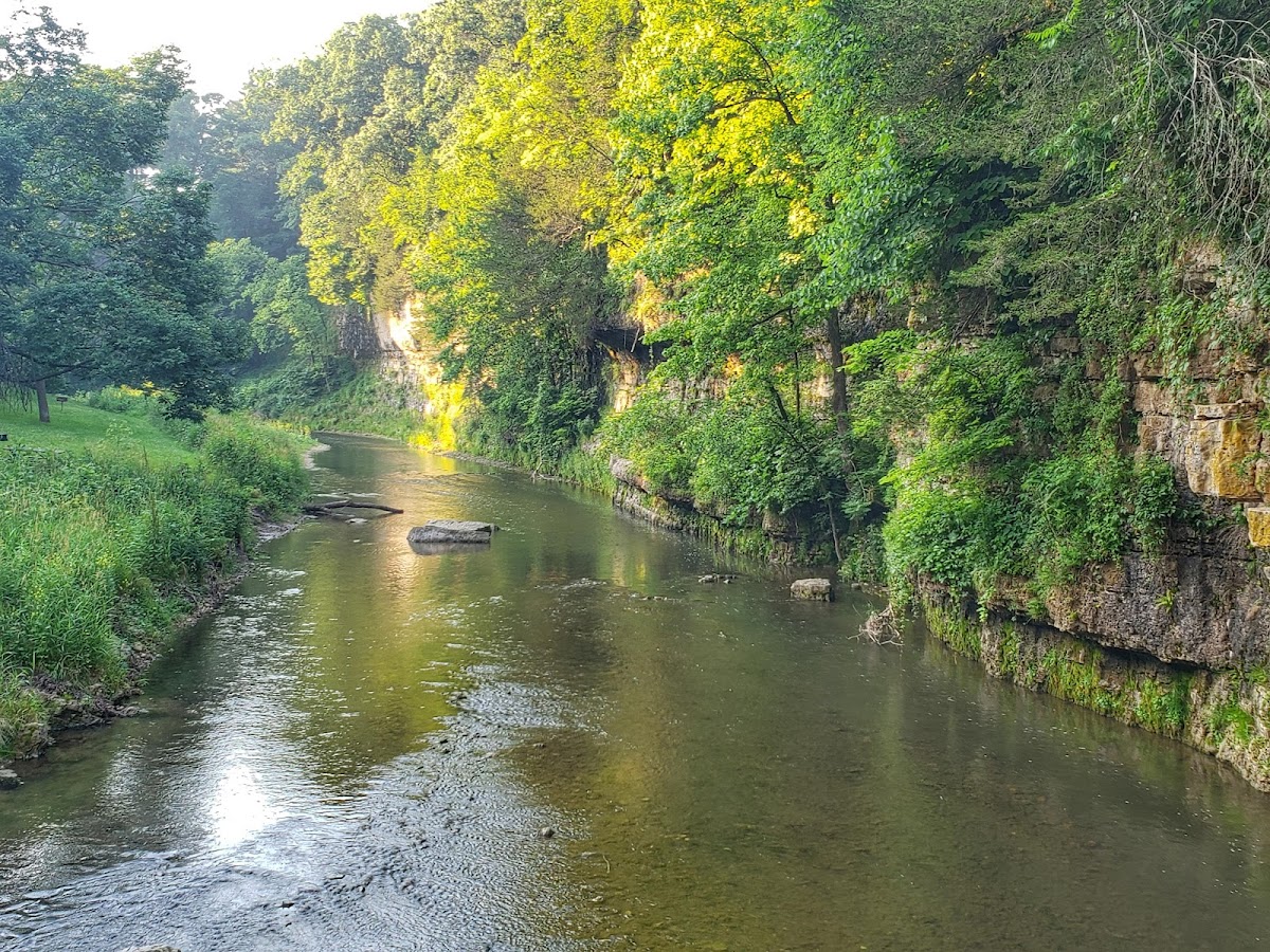 Apple River Canyon State Park