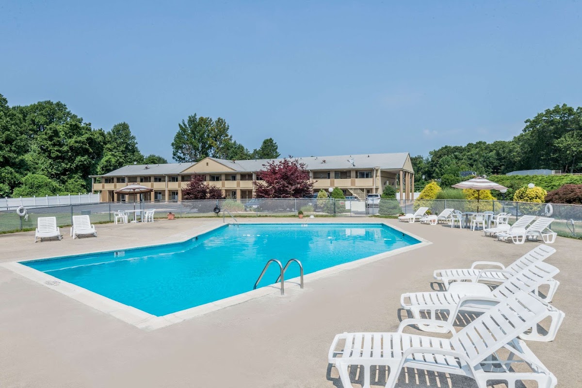 Super 8 by Wyndham Old Saybrook photo 3