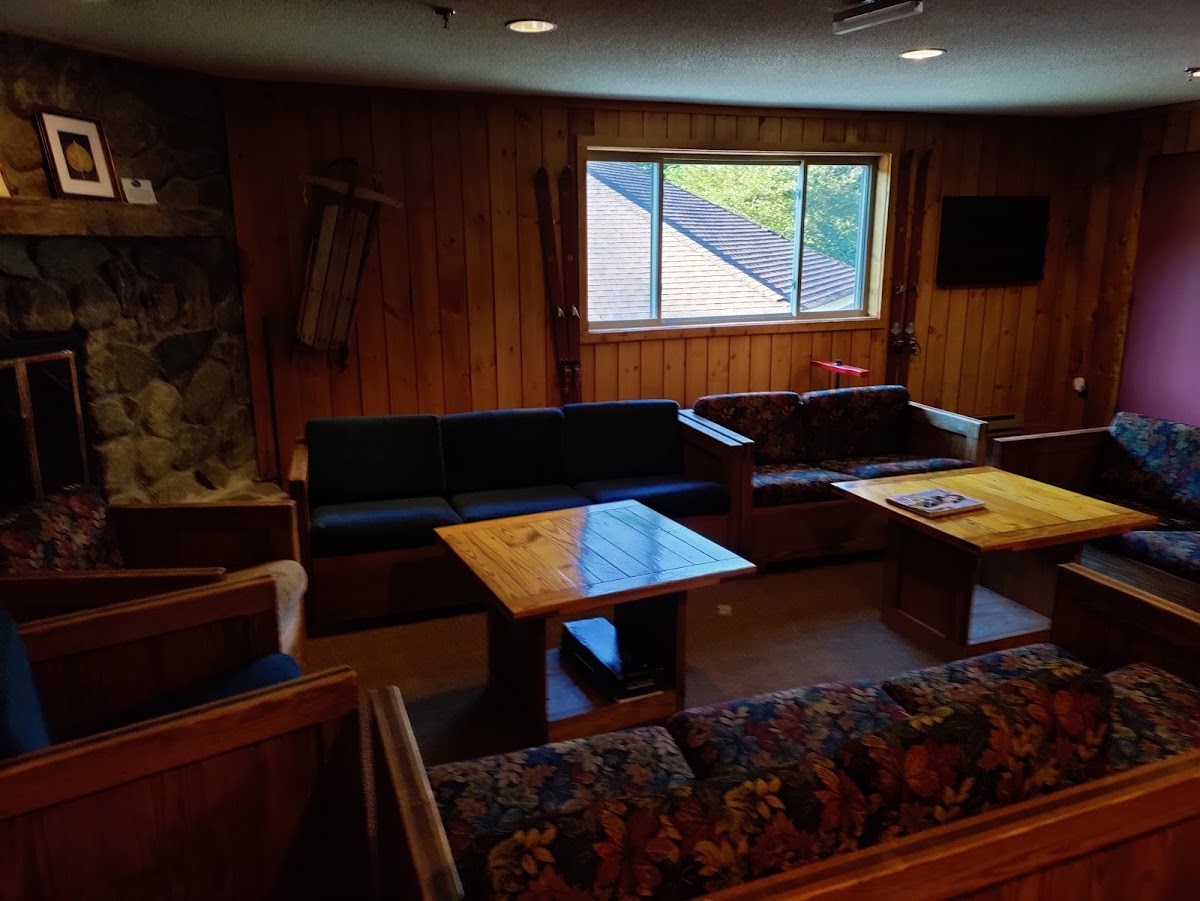 Snowy Owl Inn photo 3