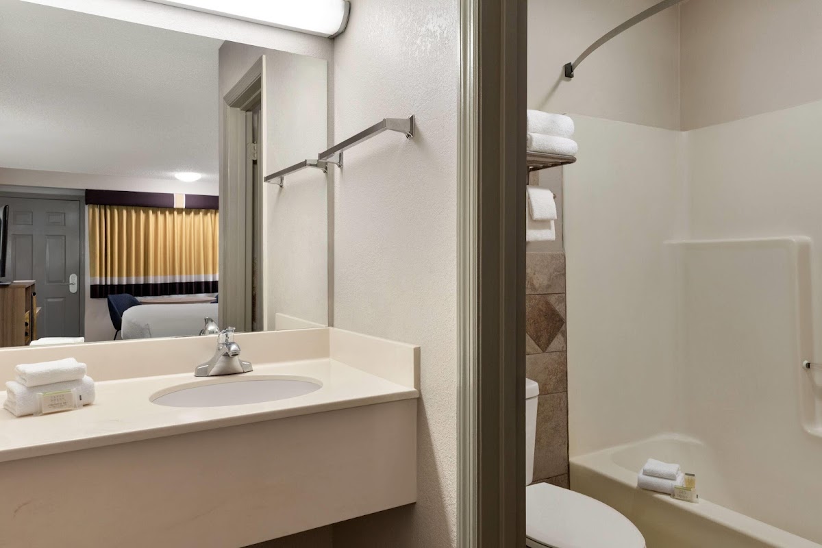 Days Inn by Wyndham Cartersville photo 3