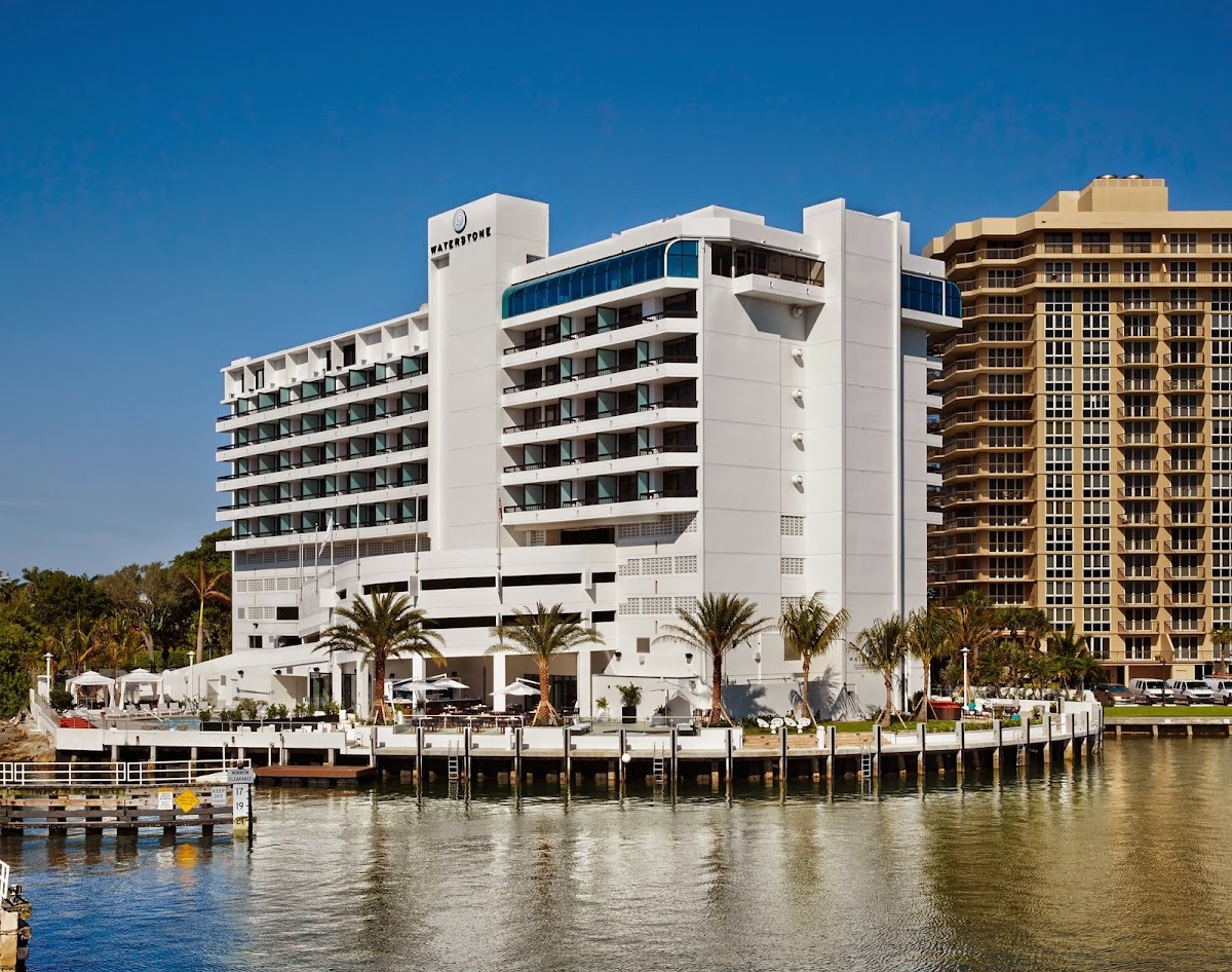 Waterstone Resort & Marina Boca Raton, Curio Collection by Hilton